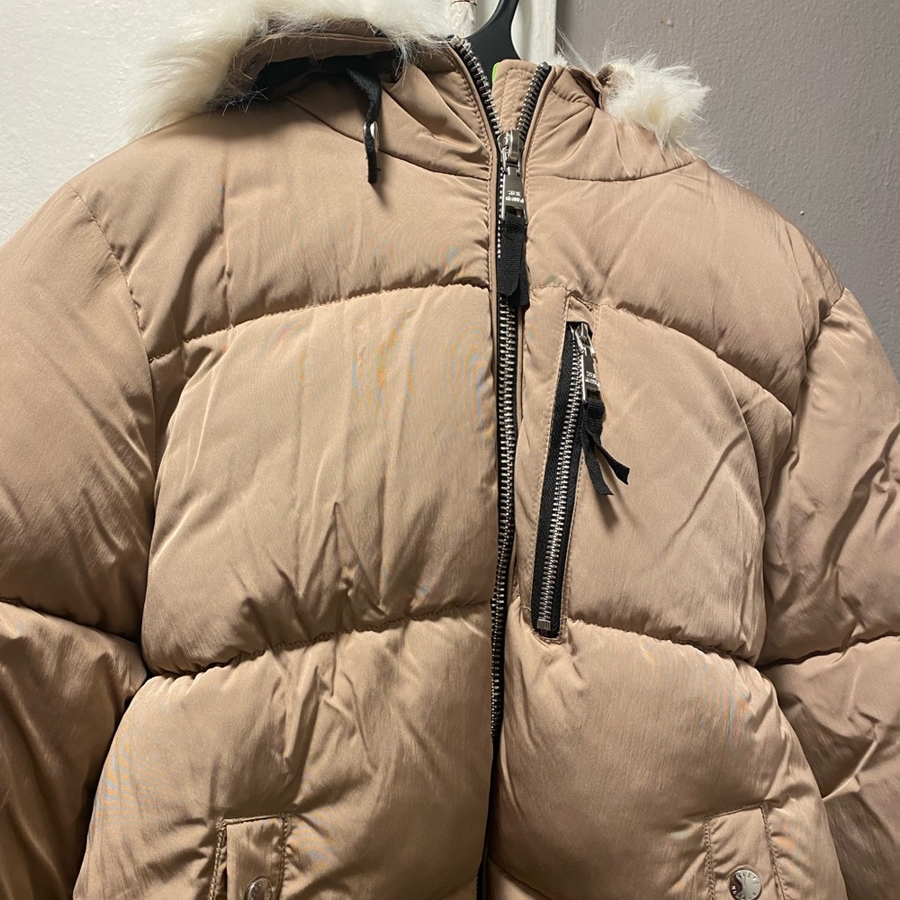 Steve Madden Beige Puffer Jacket with Black Accents
